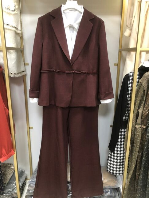 Эмэгтэй хослол 