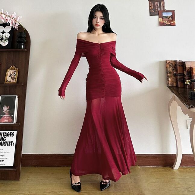 Эмэгтэй гоёлын даашинз