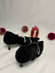 Намхан өсгийтэй