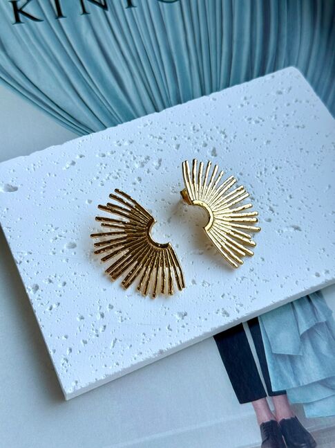 Титан ган ээмэг