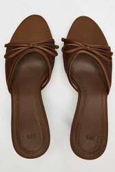 Brown mesh sandals 38