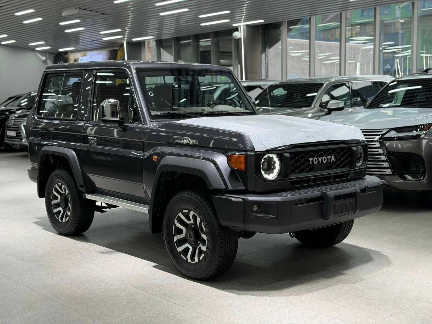 Toyota land cruiser 200