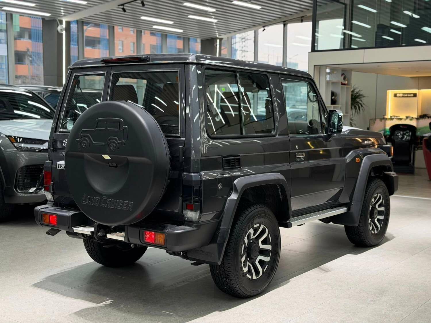 Toyota land cruiser 200