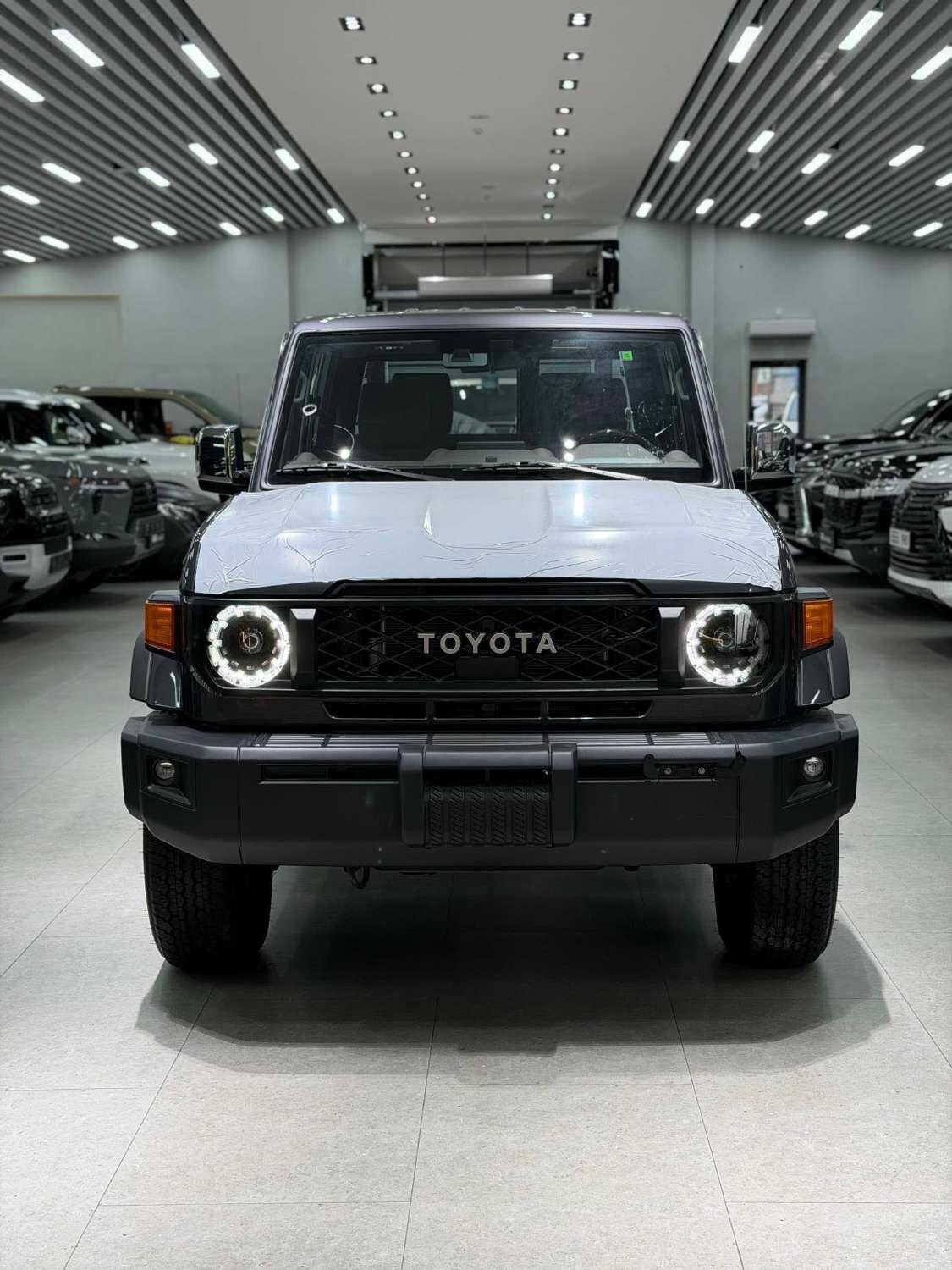 Toyota land cruiser 200