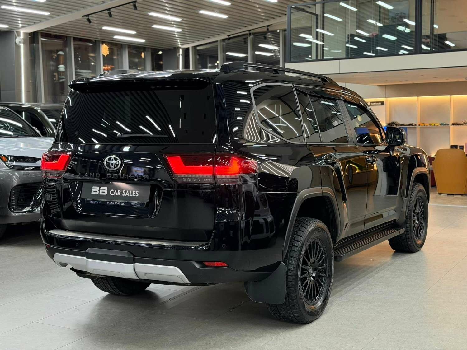 Toyota land cruiser 300