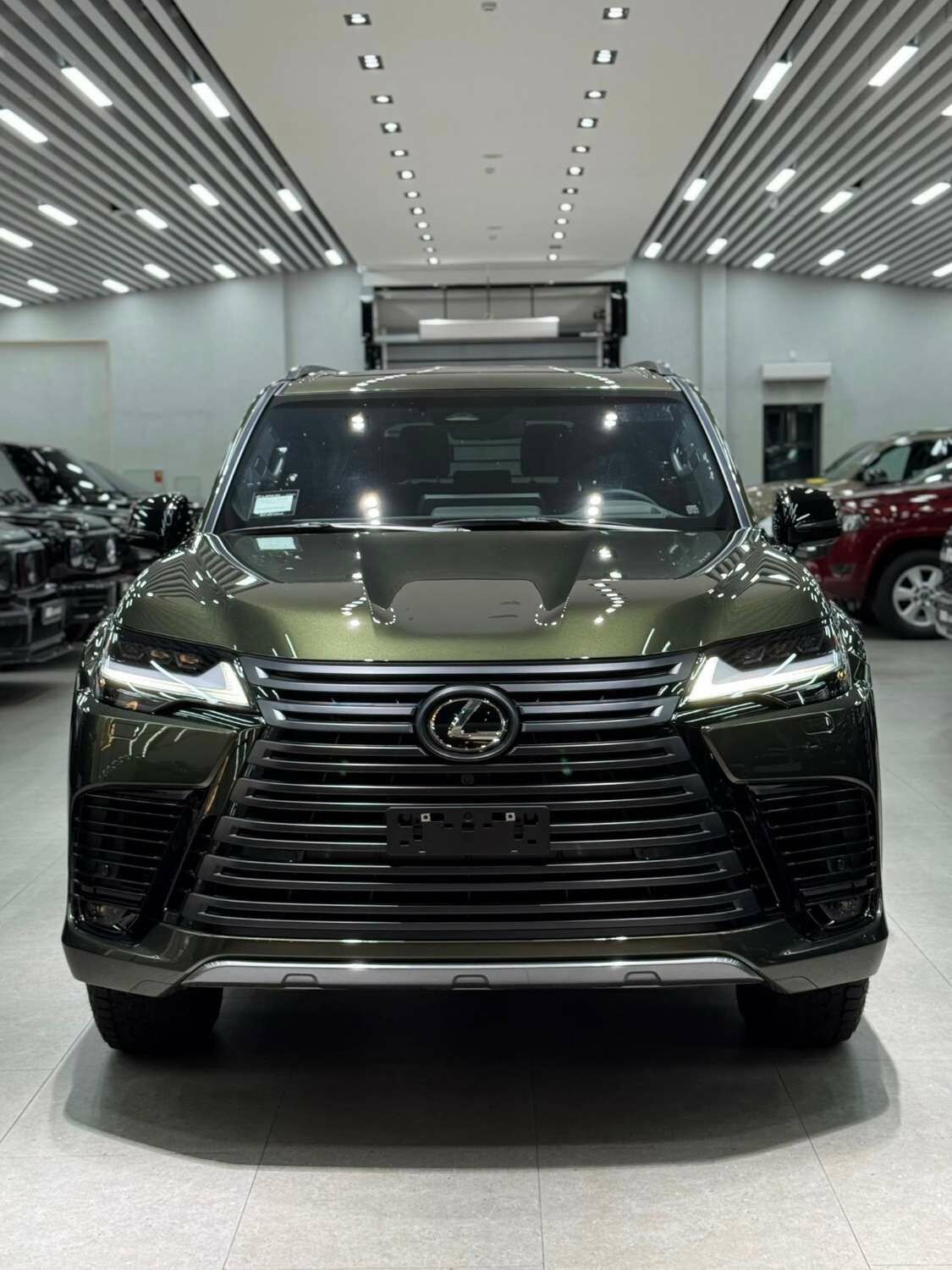 Lexus lx700
