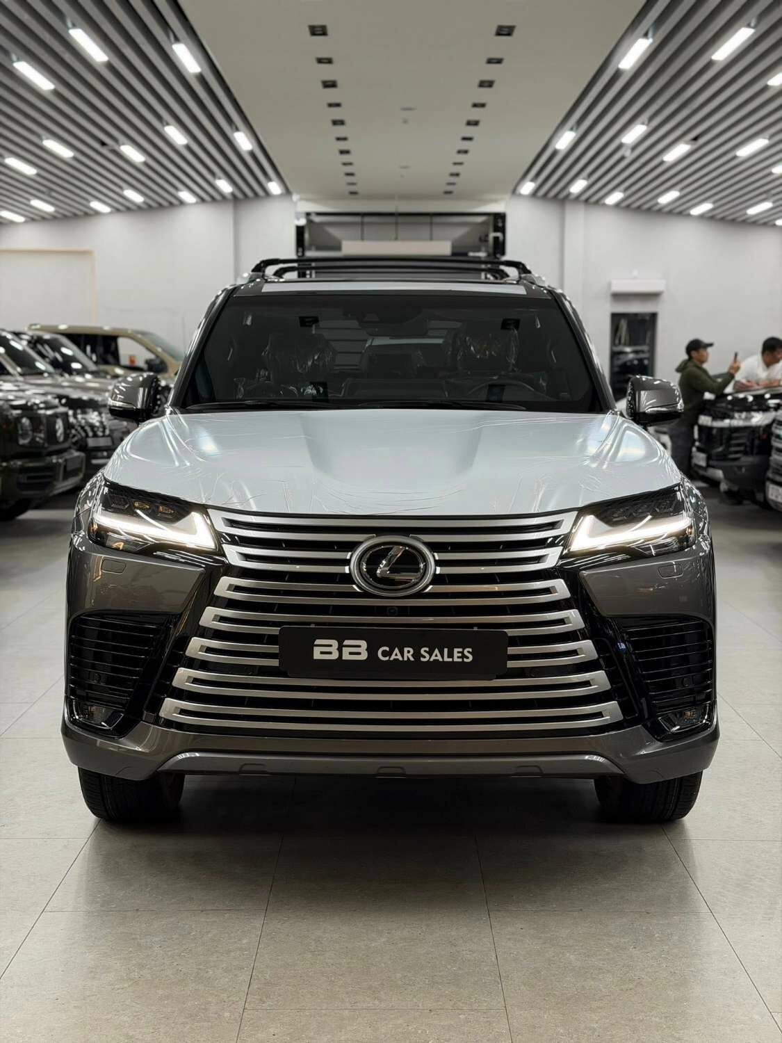 Lexus lx600