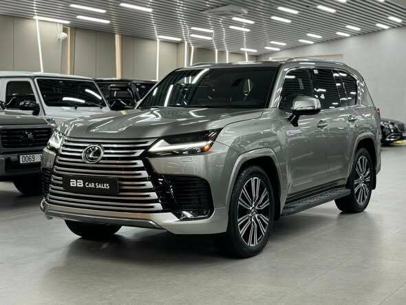 Lexus lx600