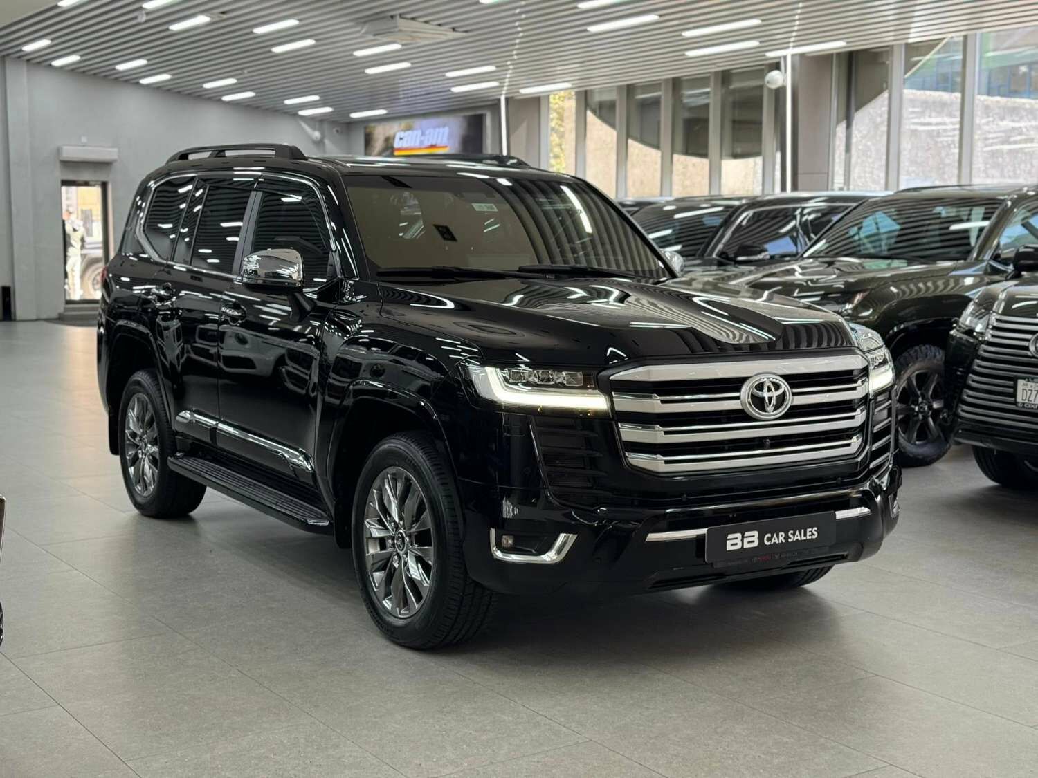 Toyota land cruiser 300