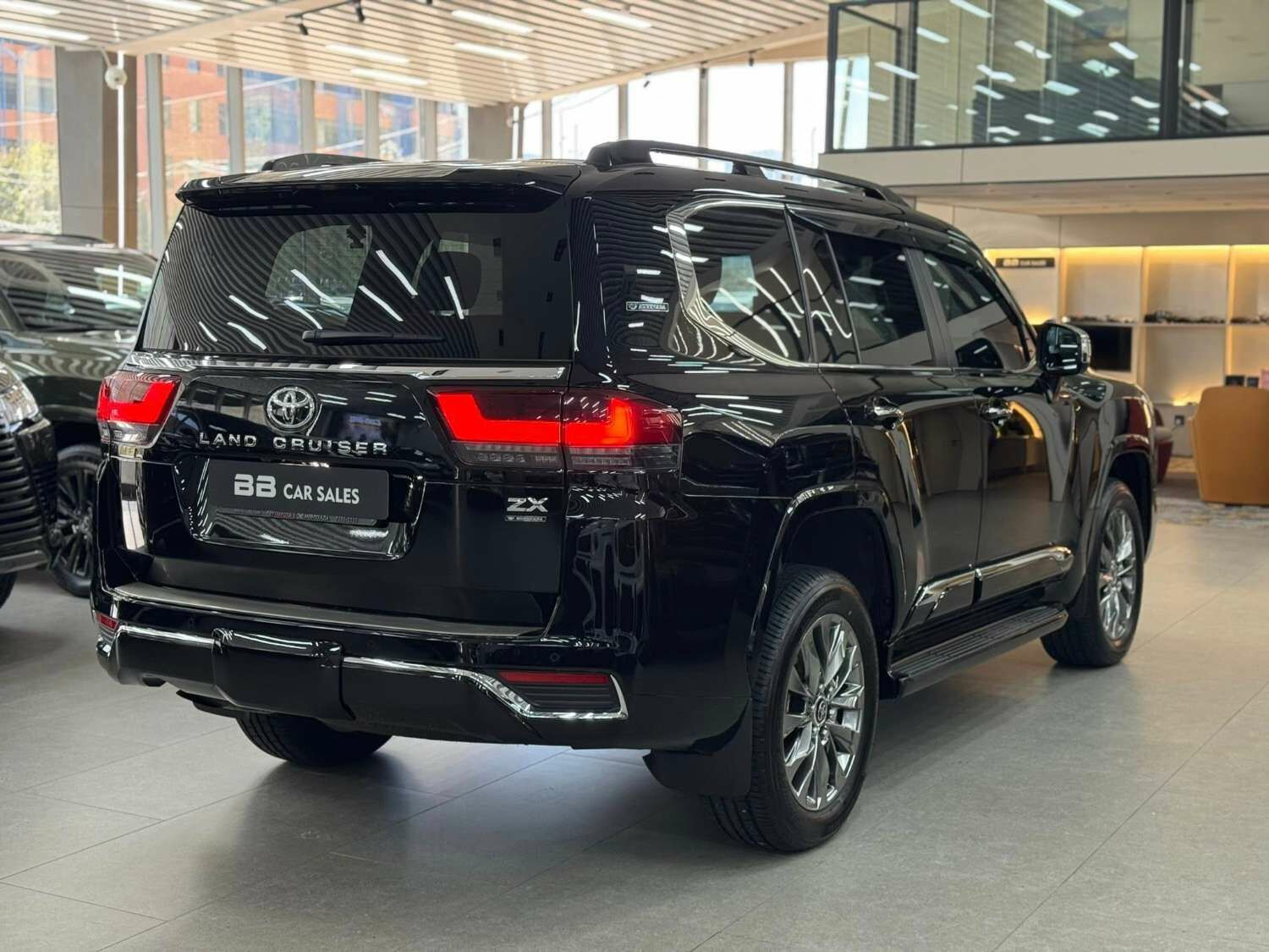 Toyota land cruiser 300