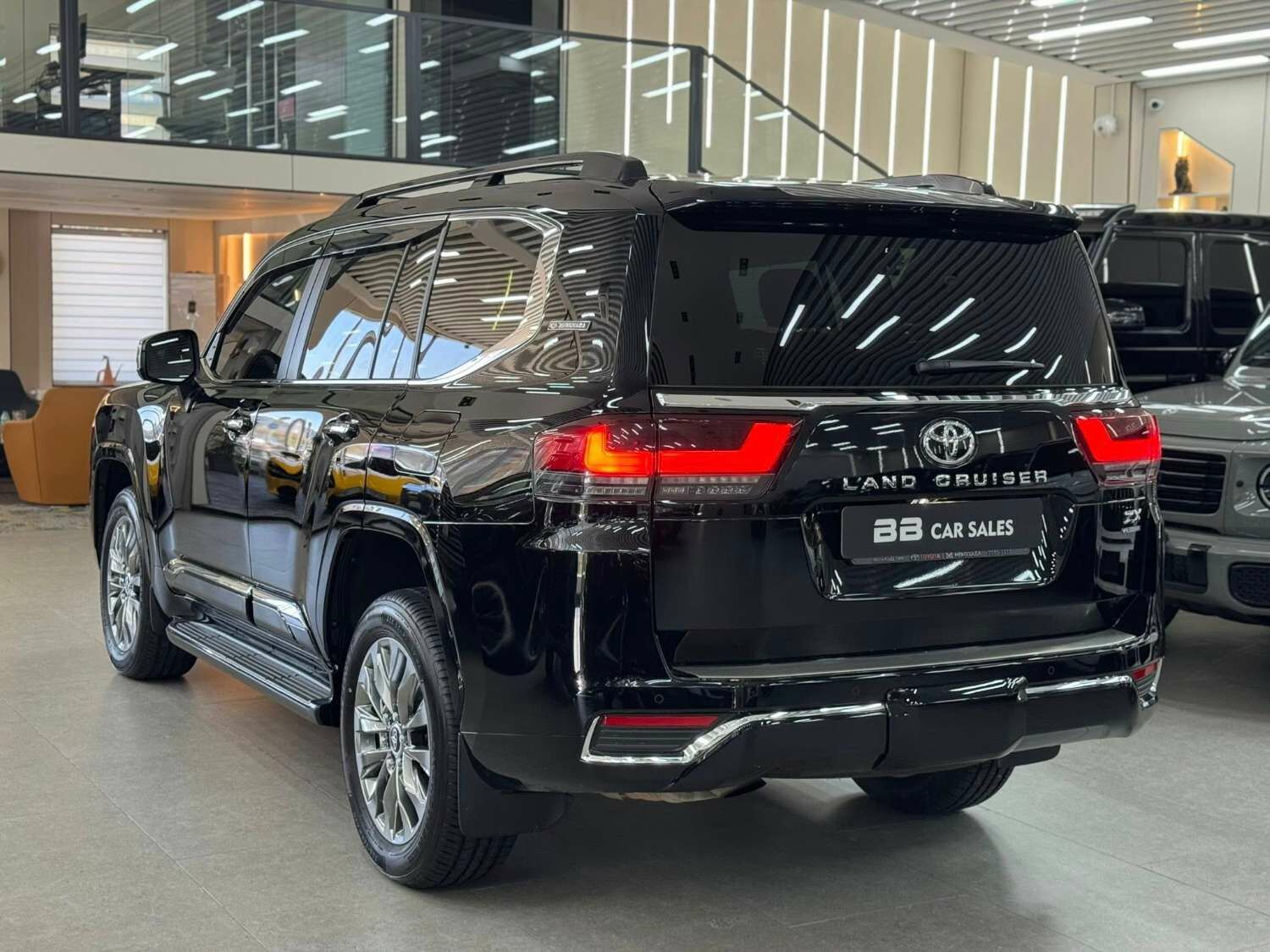 Toyota land cruiser 300