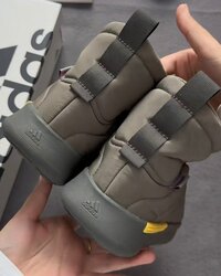 Adipuff түрийтэй