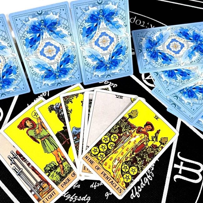 Тарот мэргийн хөзөр 