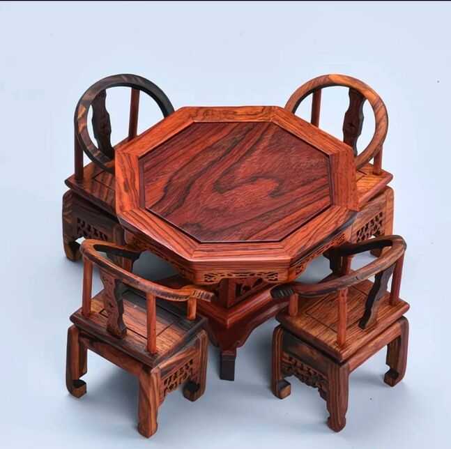 Сандал ширээ дэкор