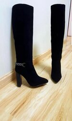 Цэвэр илгэн өсгийтэй гутал