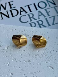 Титан ган ээмэг