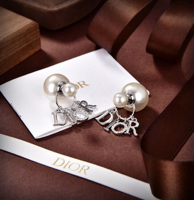 Dior сувдан ээмэг