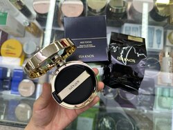 Isa knox age focus cushion