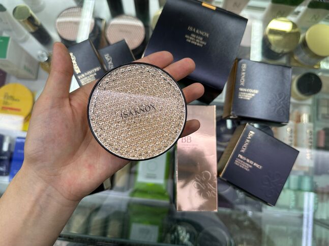 Isa knox cover supreme rich esse