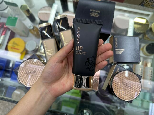 Isa knox cover supreme treatment