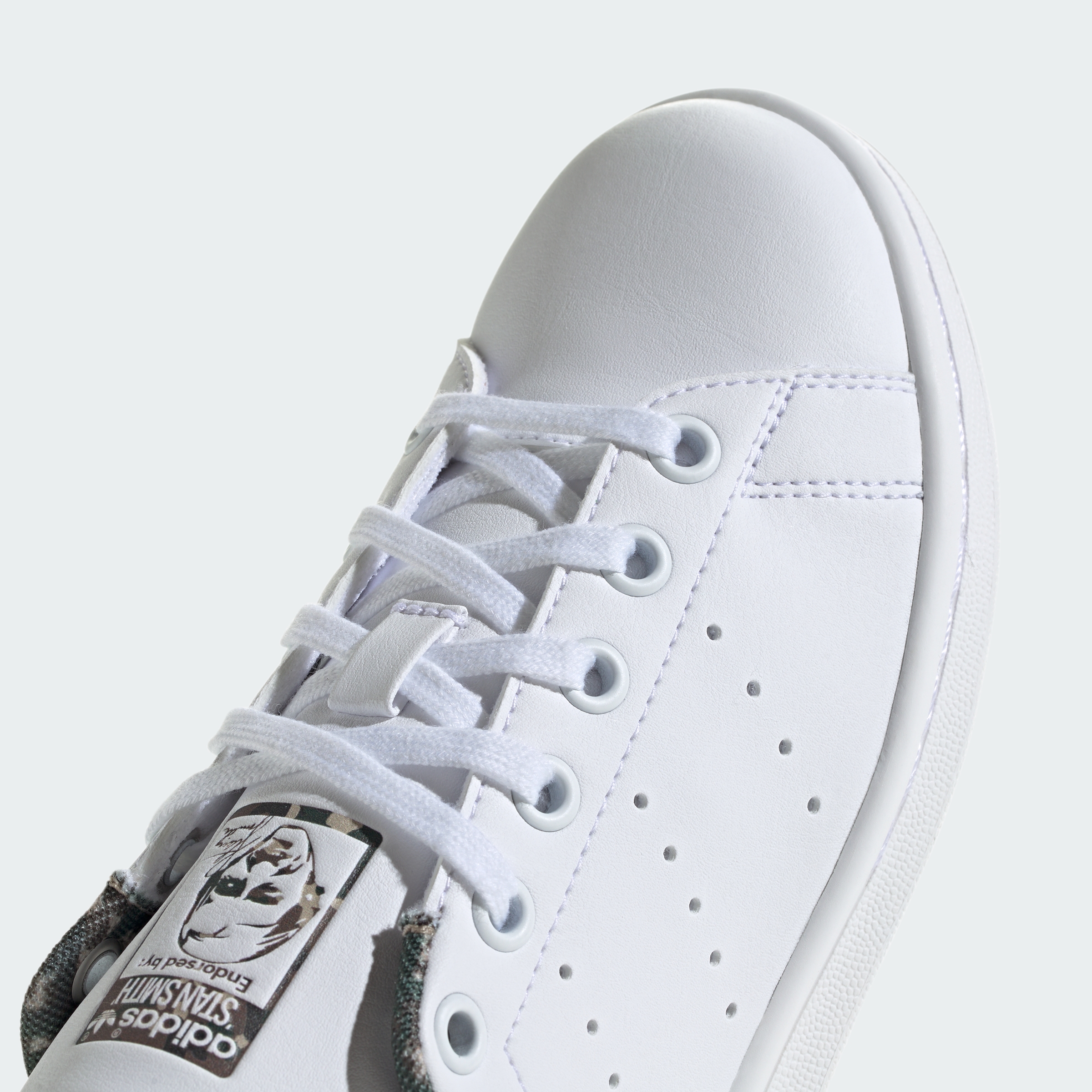 STAN SMITH J