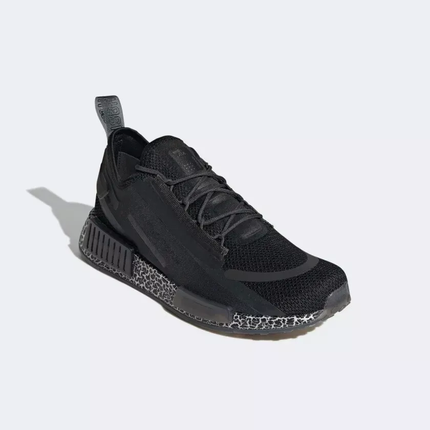 NMD_R1 SPECTOO CBLACK/CAR