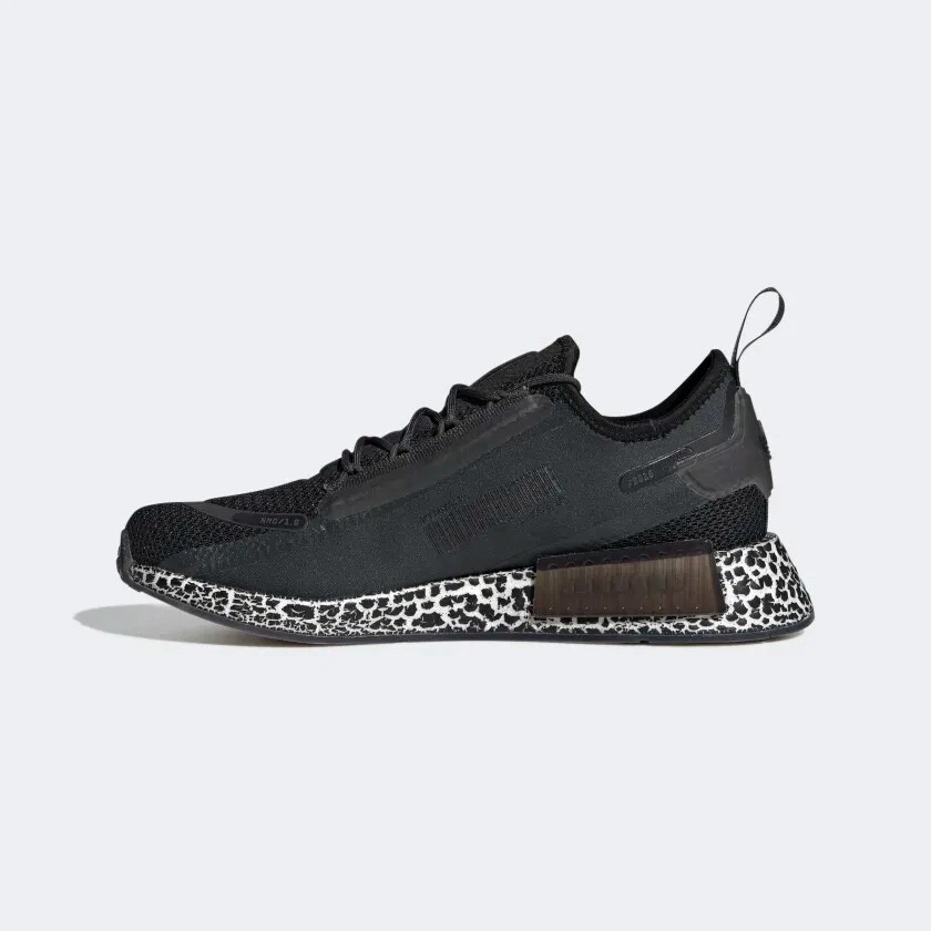 NMD_R1 SPECTOO CBLACK/CAR