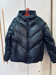 Nike termochrome куртик зарна