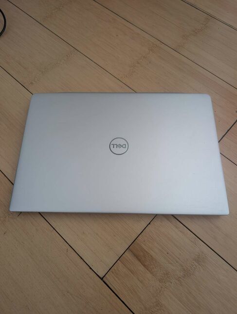 Dell inspiron 5490
