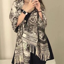 Christian dior ороолт