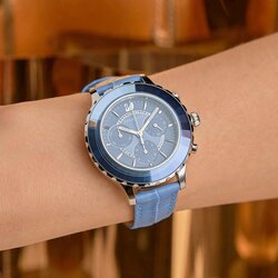 Swarovski бугуйн цаг