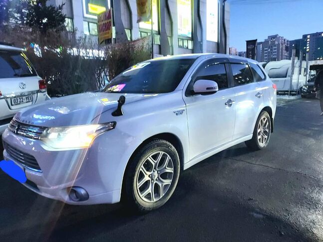 Mitsubushi Outlander 2013/2023