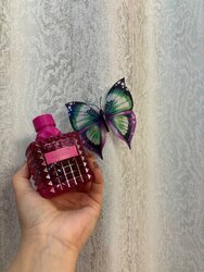 Грамаар зарж байна