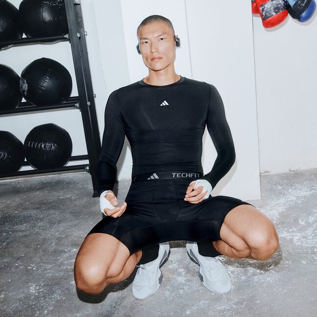 TF BASE SHORT T BLACK