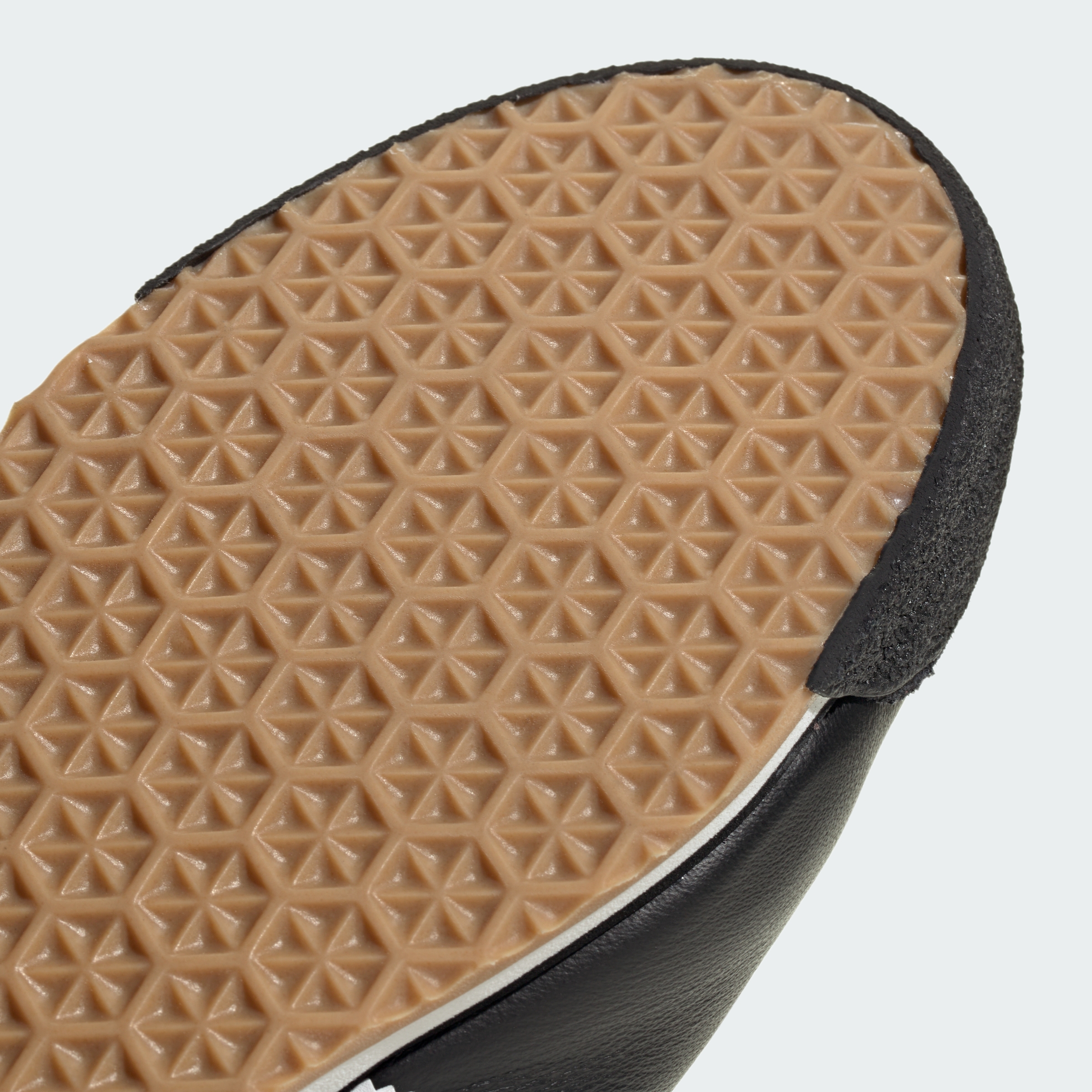 ITALIA 70s CBLACK/FTWWHT/GUM3