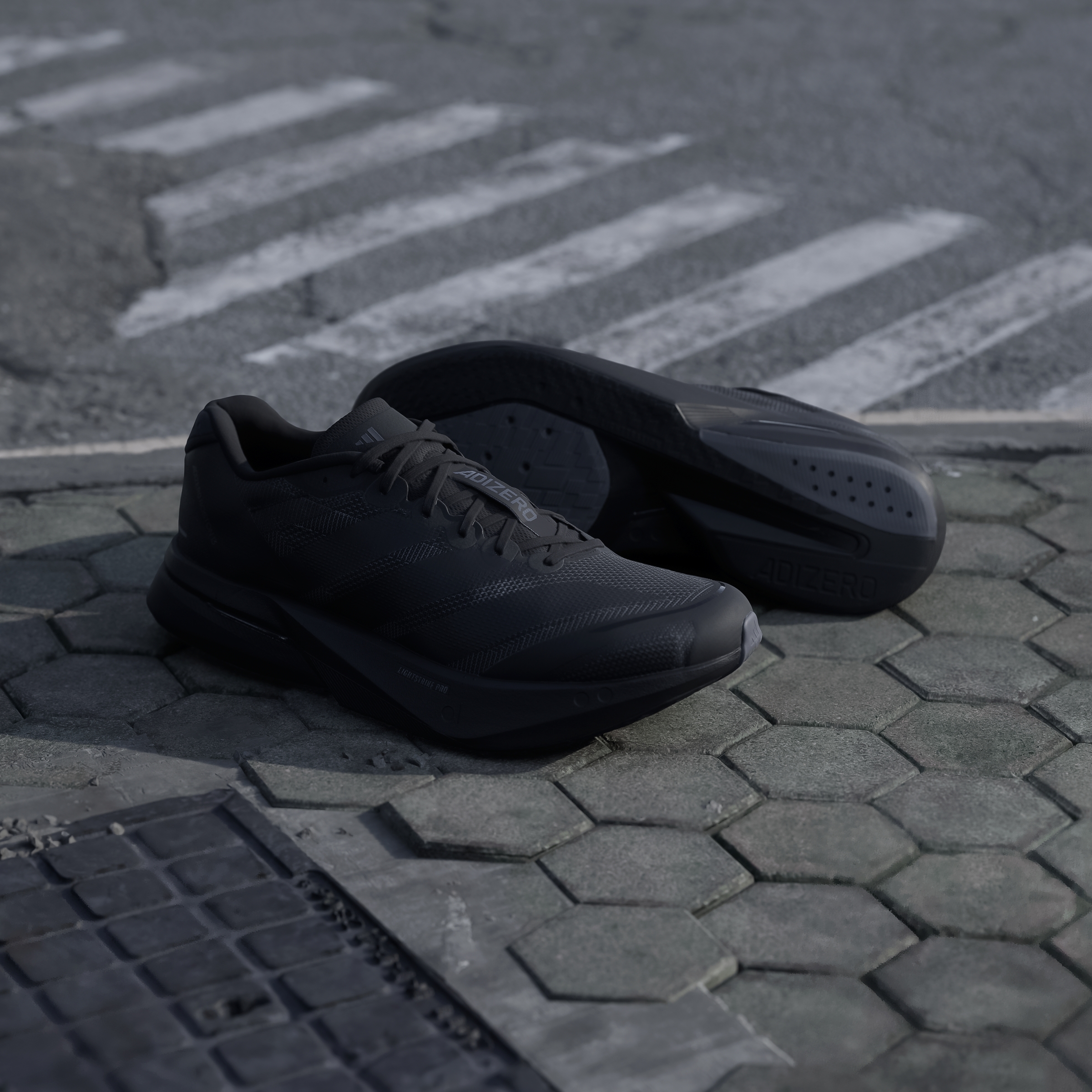 ADIZERO BOSTON 13 M CBLACK/CARBON/CBLACK