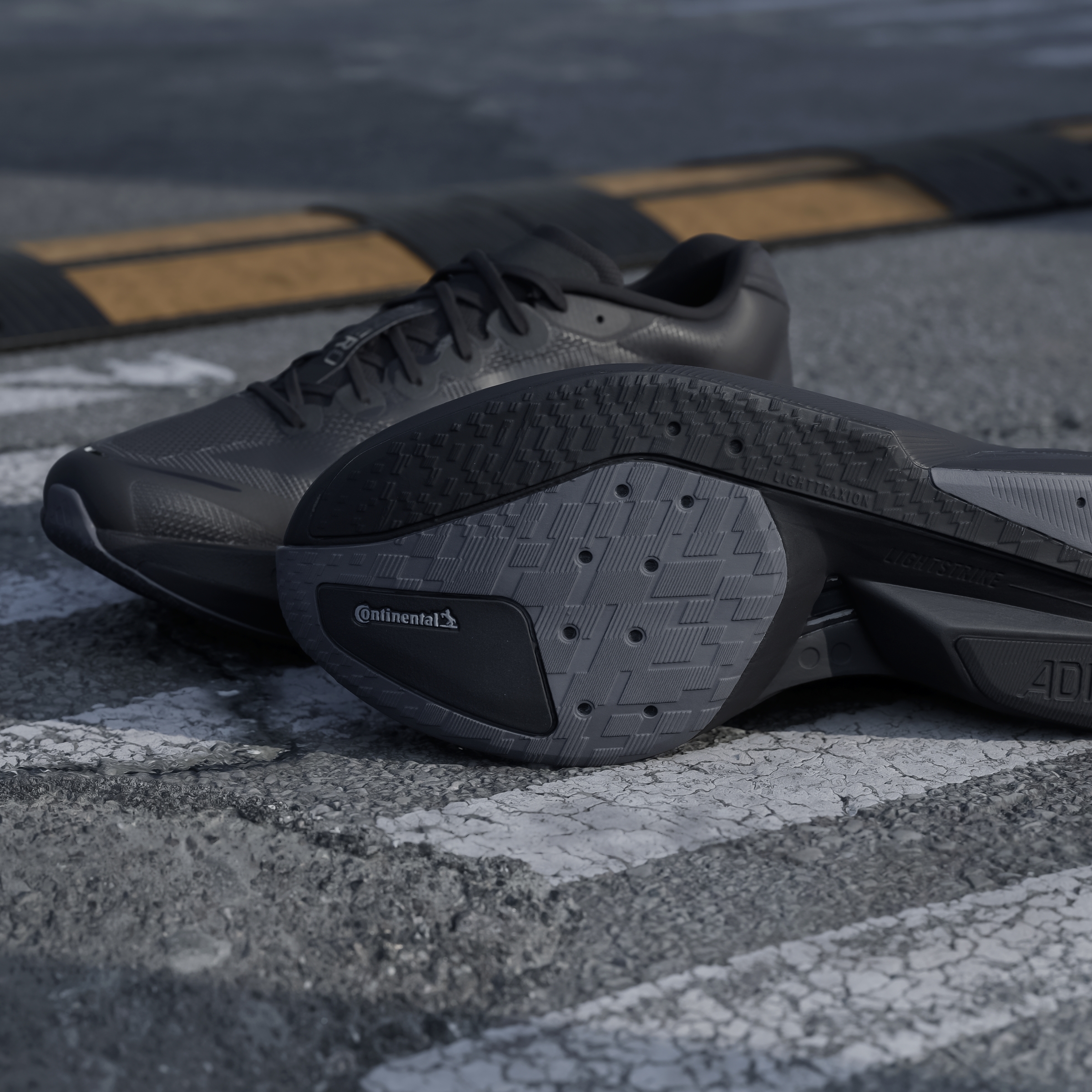 ADIZERO BOSTON 13 M CBLACK/CARBON/CBLACK