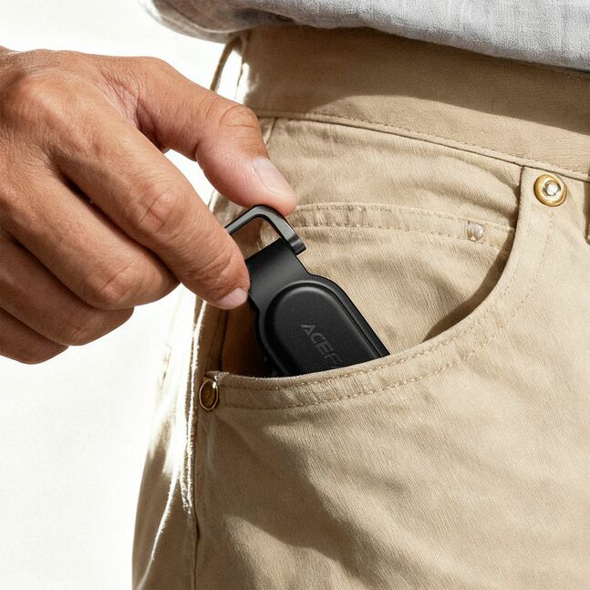 Acefast S4 keychain positioning device