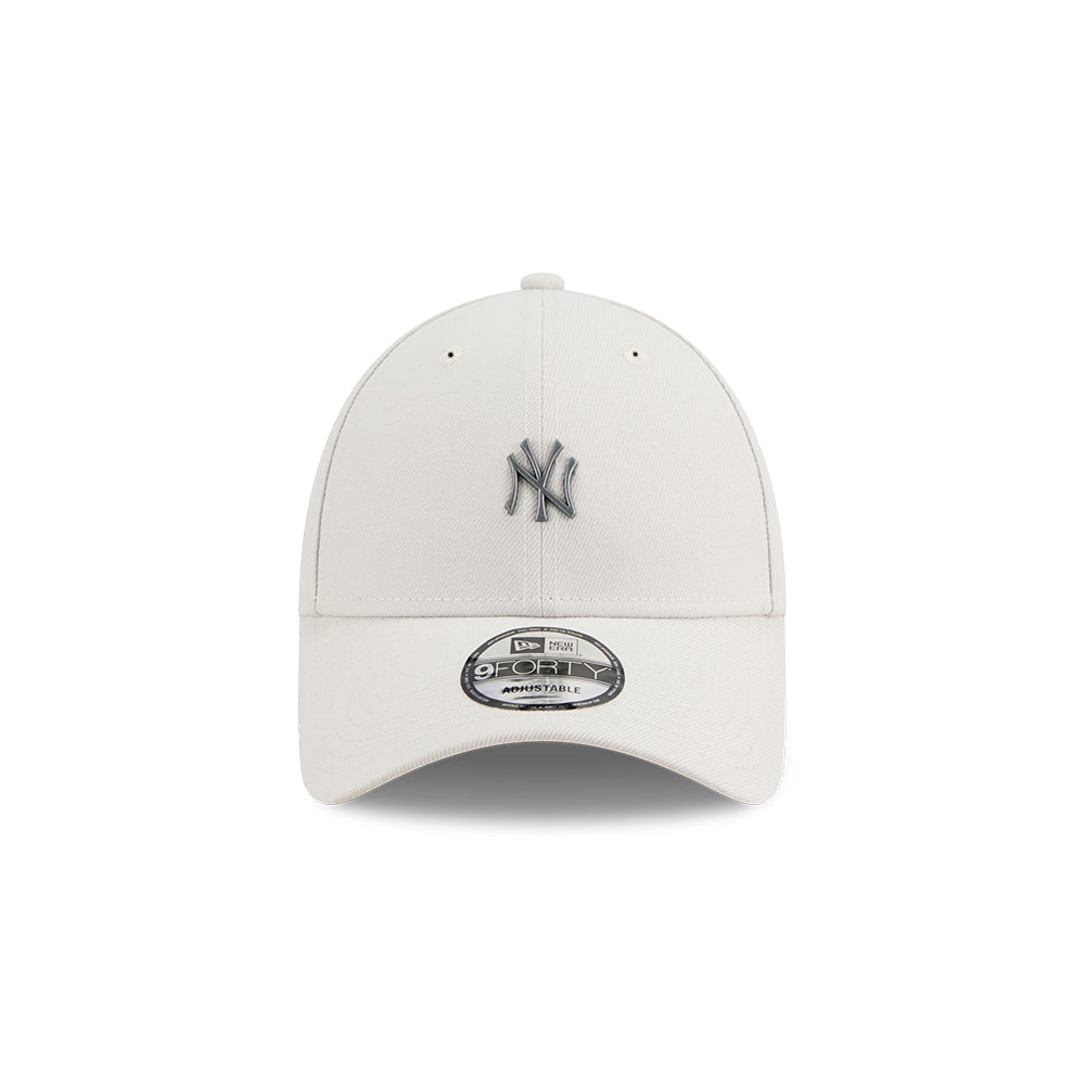 940 METAL BADGE MINI ROUGH NEYYAN V STN