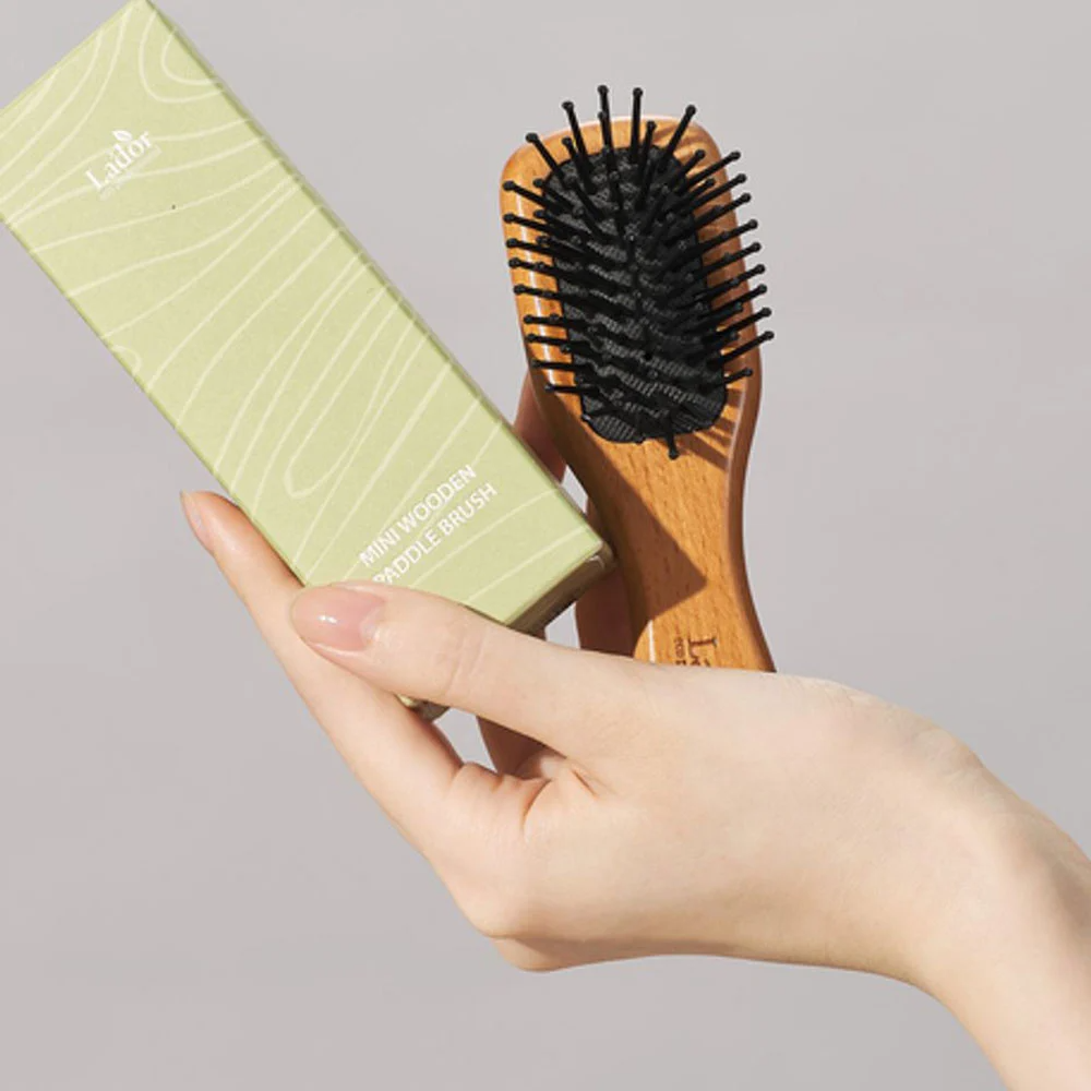 LADOR MINI WOODEN PADDLE BRUSH