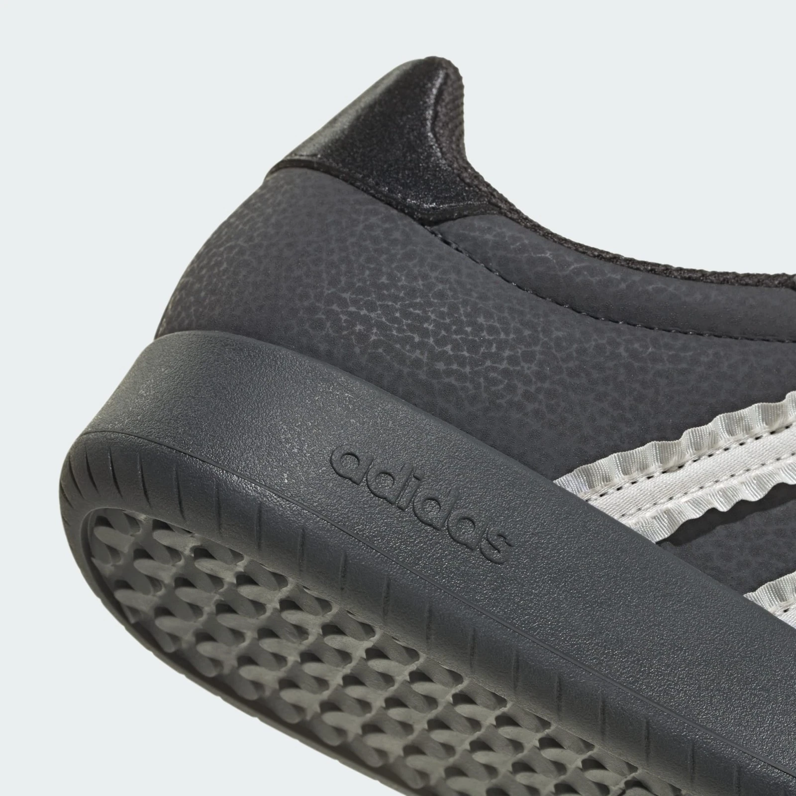 BARREDA CARBON/CWHITE/CBLACK