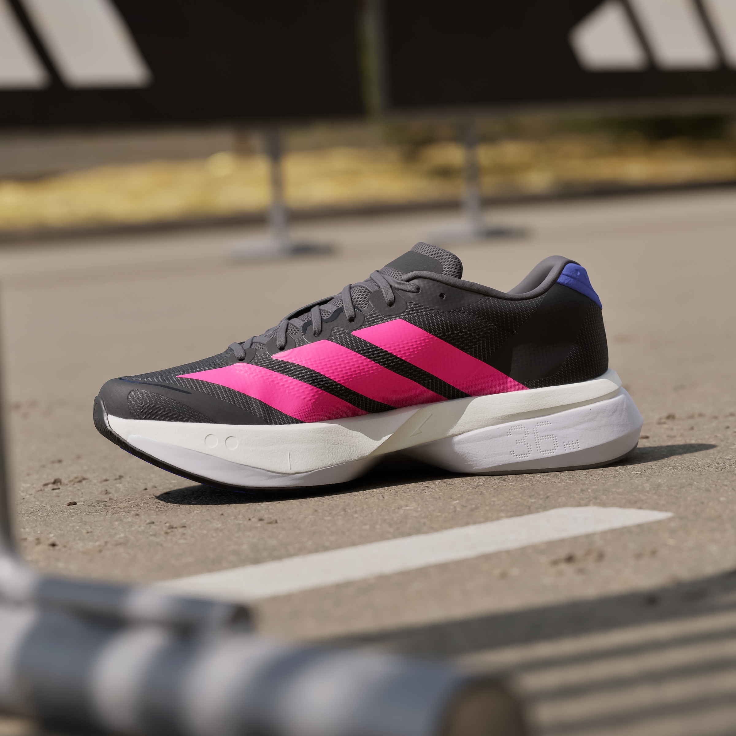 ADIZERO BOSTON 13 W CBLACK/LUCPNK/COBBLU