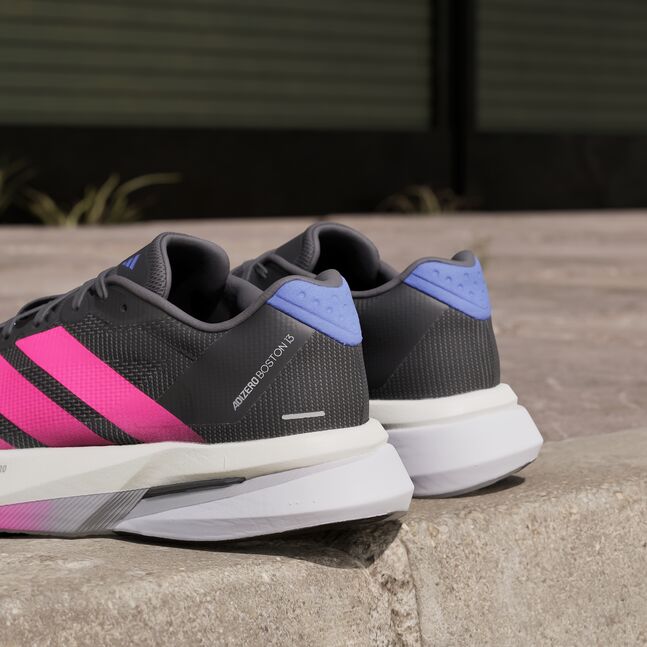 ADIZERO BOSTON 13 W CBLACK/LUCPNK/COBBLU