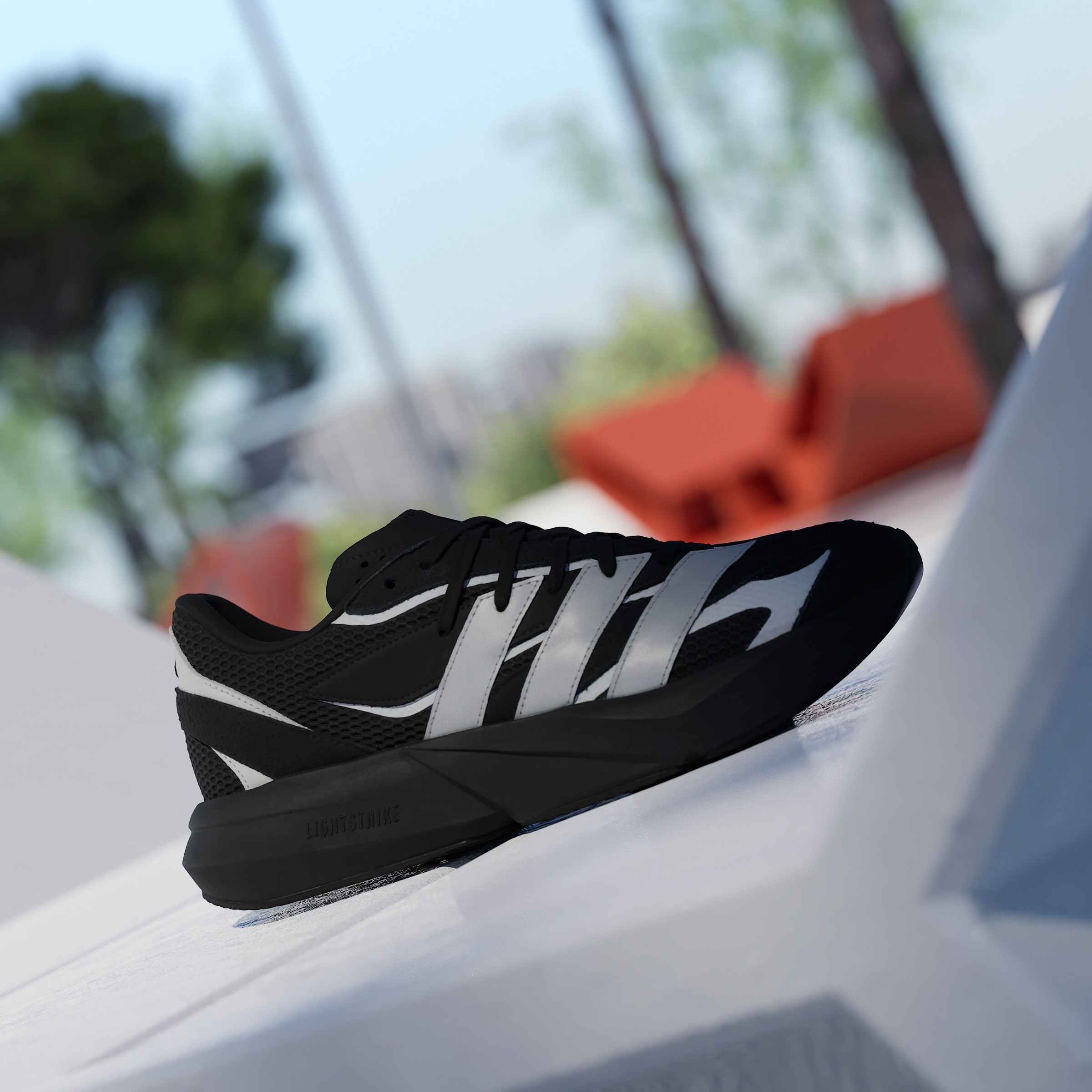 LIGHTBLAZE CBLACK/MSILVE/CBLACK