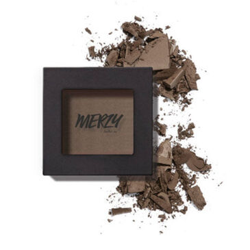  first eyeshadow E3 Jennifer Brown