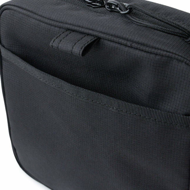 SQUARE SHOULDER POUCH NE LOGO BLK INTL