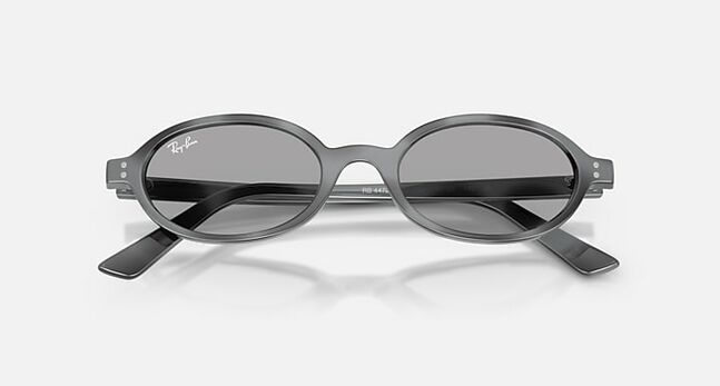 Ray-Ban, INJECTED UNISEX SUNGLASS