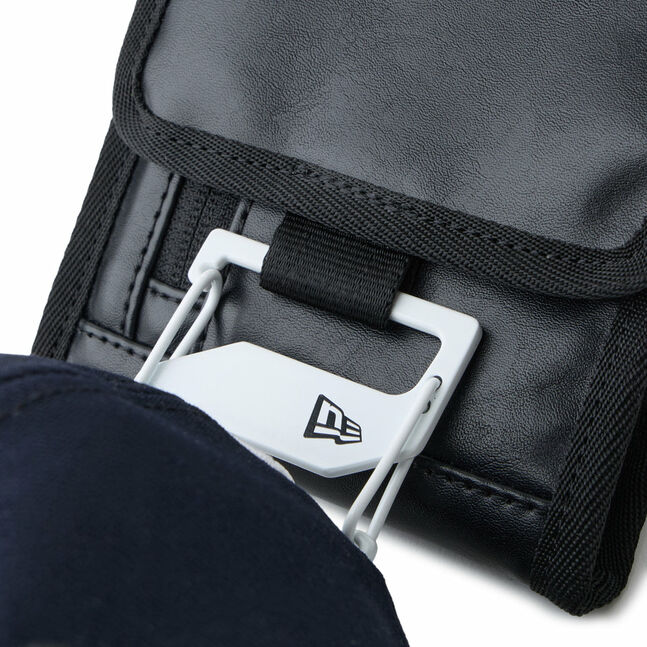 NECK POUCH SYN LEATHER BLK INTL