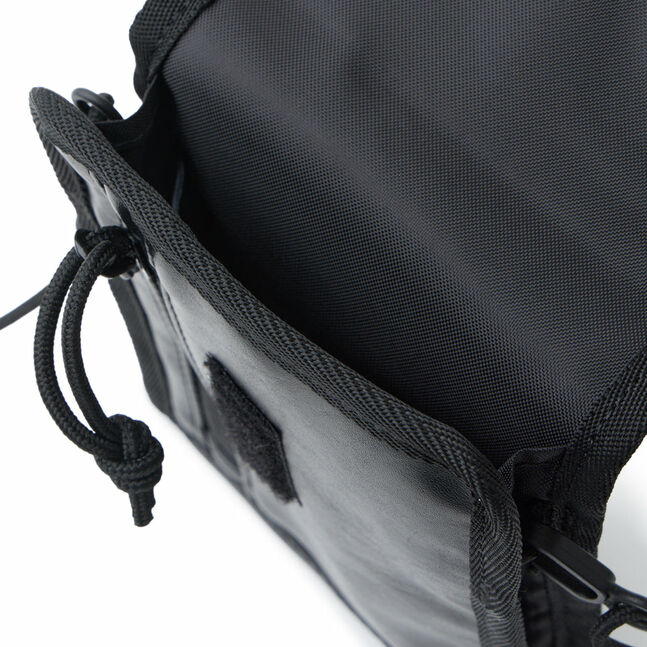 NECK POUCH SYN LEATHER BLK INTL