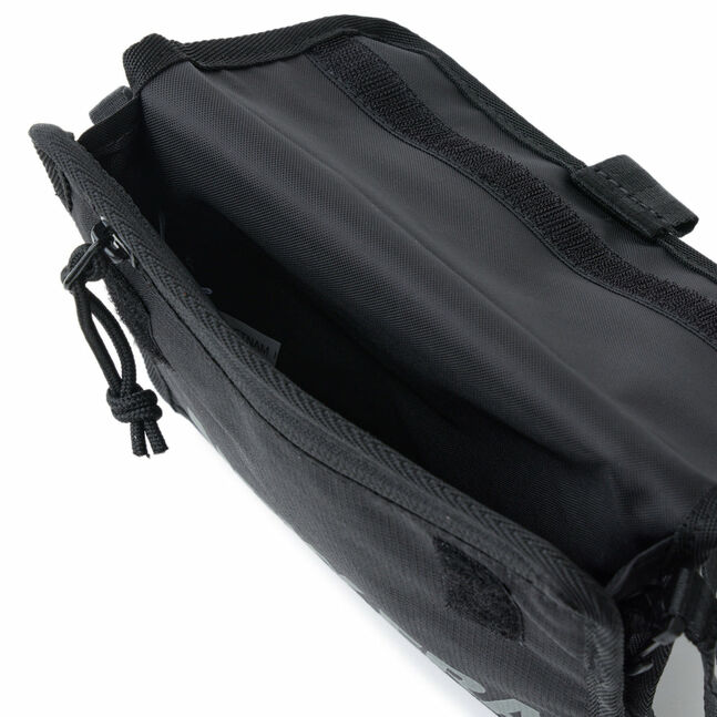SQUARE NECK POUCH NE LOGO BLK REF INTL